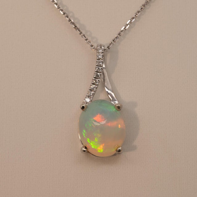 2020s 2.3Ct Ethiopian Pendant With Earth Mined Diamond Accents: Solid 14k Gold, 10x8mm For Sale - Image 5 of 8