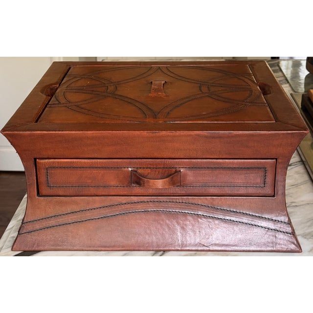 Estate Hand Made in Peru Leather Chess & Backgammon Game Box For Sale In Seattle - Image 6 of 13