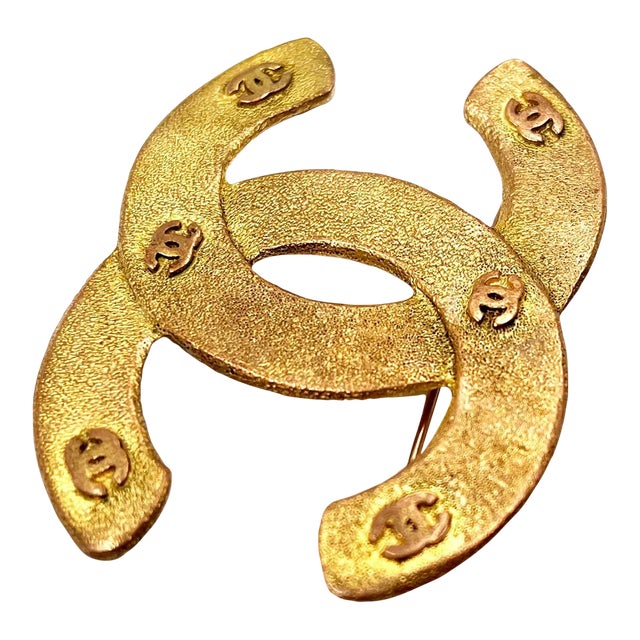 Chanel Vintage Gold Plated Matte Mini CC Large Brooch For Sale