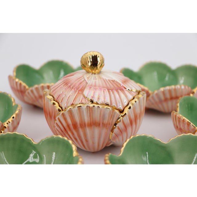Mid-Century Modern Portuguese Majolica Set of Six Seashell Bowls and a Seashell Box , Studio Pottery For Sale - Image 6 of 17