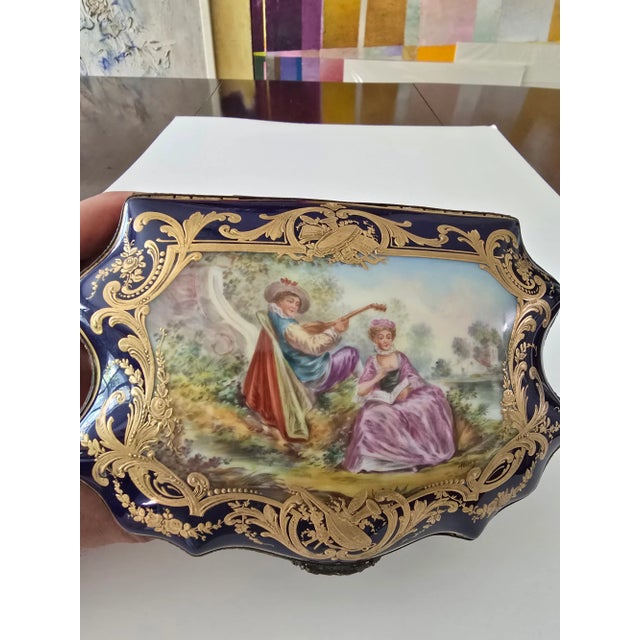 Late 19th Century Antique Sea Shell French Sevres Ridged Jewelry Box Casket For Sale - Image 12 of 12