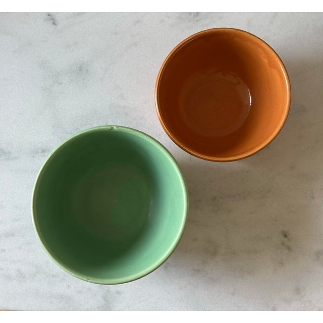 Ceramic Set of 2 Nesting Bauer Beehive Mixing Bowls For Sale - Image 7 of 9