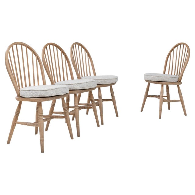 20th Century English Oak Dining Chairs With Seat Cushions - Set of 4 For Sale - Image 15 of 18