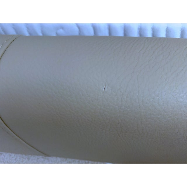 Taupe Gamma International Sayonara Night Leather Platform Queen Bed For Sale - Image 8 of 8