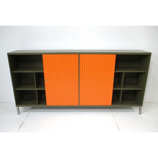Mid 20th Century Mid Century Credenza Bookcase Storage Cabinet in the Style of Paul McCobb For Sale - Image 5 of 16