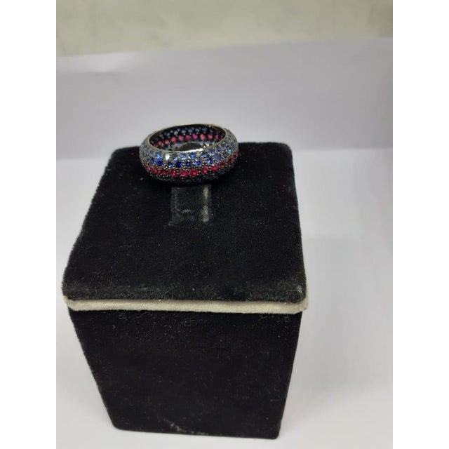 Early 21st Century Natural Multi Sapphire Ring with 1.57 Cts in 18k Gold For Sale - Image 5 of 6