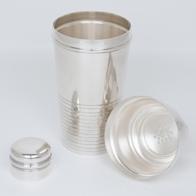 Art Deco 1940s Art Deco Silver Plate Cocktail Shaker by Silversmith Boulanger Paris For Sale - Image 3 of 9