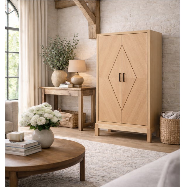Contemporary The Gascon Drinks Cabinet by John Jenkins for SNO For Sale - Image 3 of 7