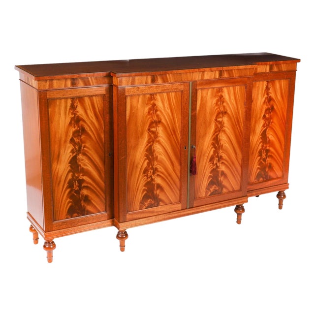 Vintage Late 20th Century Flame Mahogany Sideboard from William Tillman, 1980s For Sale