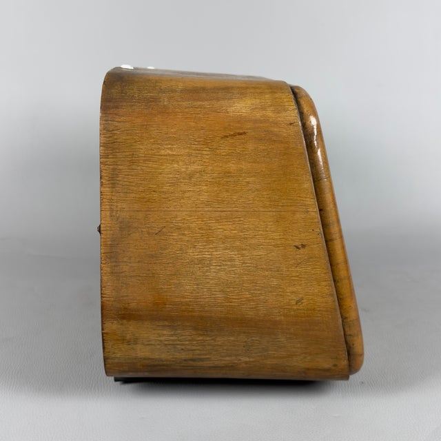 A rare vintage radio produced by the historic trans continents radio company of prandoni in milan. This is the p.d. 9...