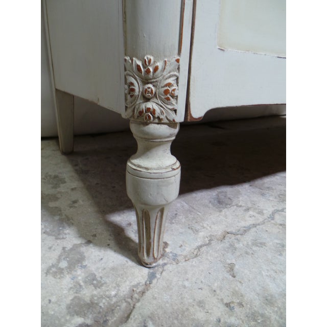 Gustavian Style Unique 3 Drawer Chest of Drawers For Sale In Miami - Image 6 of 15