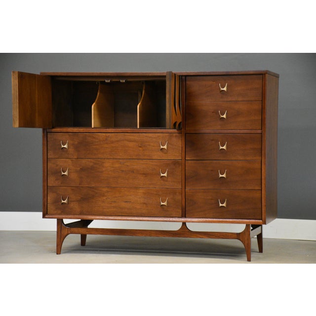 Mid-Century Modern Refinished Broyhill Brasilia Magna Walnut Dresser Mid Century Modern For Sale - Image 3 of 12