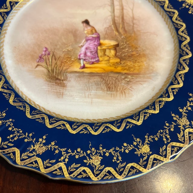 Haviland Limoges Cabinet Portrait Plate Features Cobalt & Gold # 2 of 2 For Sale - Image 4 of 9