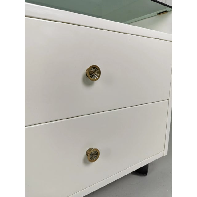White Lacquered Nightstands by Carlo de Carli for Luigi Sormani, 1960s, Set of 2 For Sale - Image 10 of 11