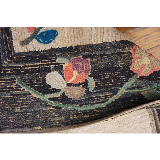 1900s Ivory Folk Art Floral Antique American Hooked Small Rug For Sale - Image 15 of 15