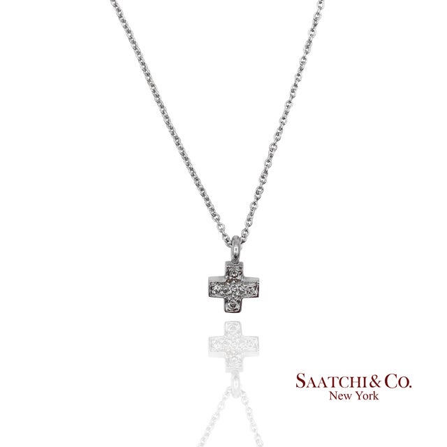 Contemporary 18k(750) White Gold Natural Diamond Cross Pendant Necklace With Chain For Sale - Image 3 of 12
