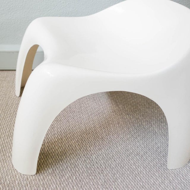 Portuguese Fiberglass Stool in the style of Efebino by Stacy Duke for Artemide, 1970s For Sale - Image 11 of 15
