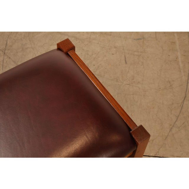 Stickley Mission Collection Oak & Leather Ottoman Footstool For Sale - Image 11 of 18