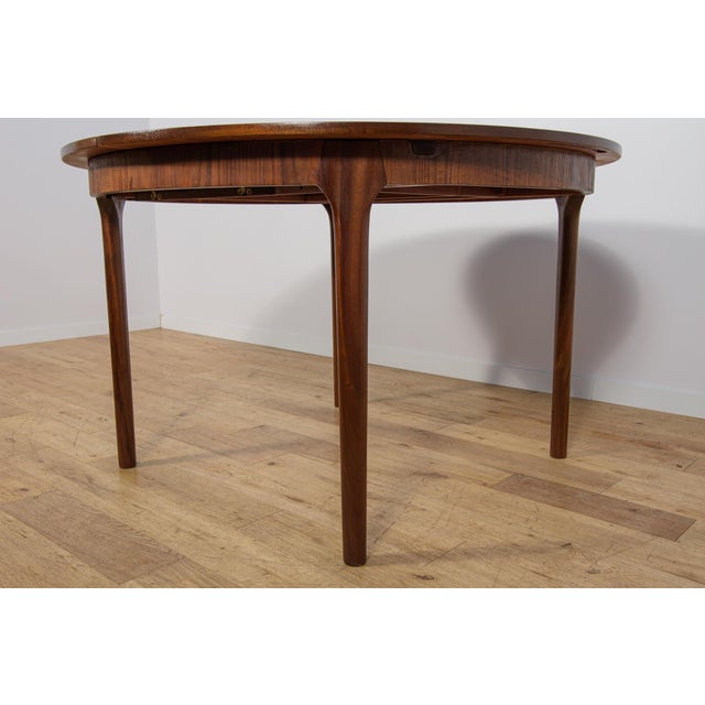Mid-Century Round Rosewood Extendable Dining Table from McIntosh, United Kingdom, 1960s For Sale - Image 13 of 17