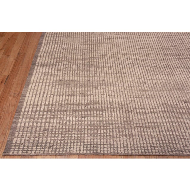 Early 21st Century Nazmiyal Collection Wool Modern Neutral Minimalist Rug For Sale - Image 5 of 8