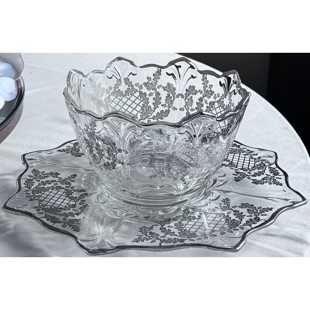American Mid 20th Century American Large Scale Sterling Silver Gilt Centerpiece Bowl & Underplate - Two Pieces For Sale - Image 3 of 16