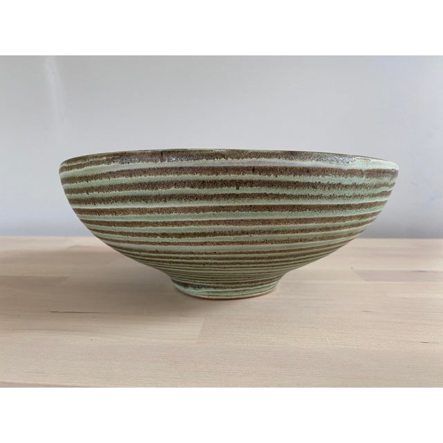1950s Lee Rosen for Design-Technics Ceramic Pottery Bowl With Kt Matte Glaze For Sale In New York - Image 6 of 13