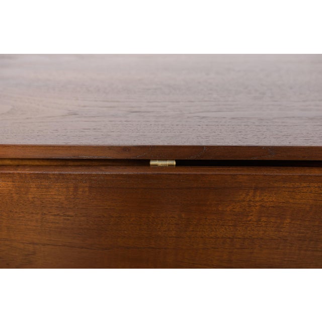 Mid-Century Modern English Teak Drop-Leaf Dining Table, 1960s For Sale - Image 4 of 17