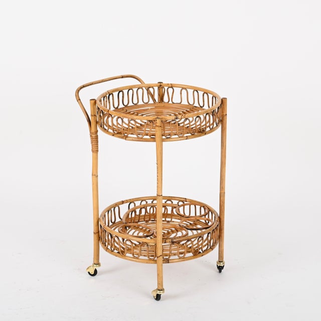 French Riviera Round Serving Bar Cart in Rattan and Wicker, Italy, 1960s For Sale - Image 3 of 11