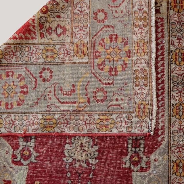 Turkish Hand-Knotted Rug with Prayer Motif, 1920s For Sale - Image 4 of 7