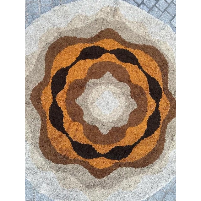 Vintage French Round Hand-Knotted Cogolin Rug, 1960s For Sale - Image 3 of 18