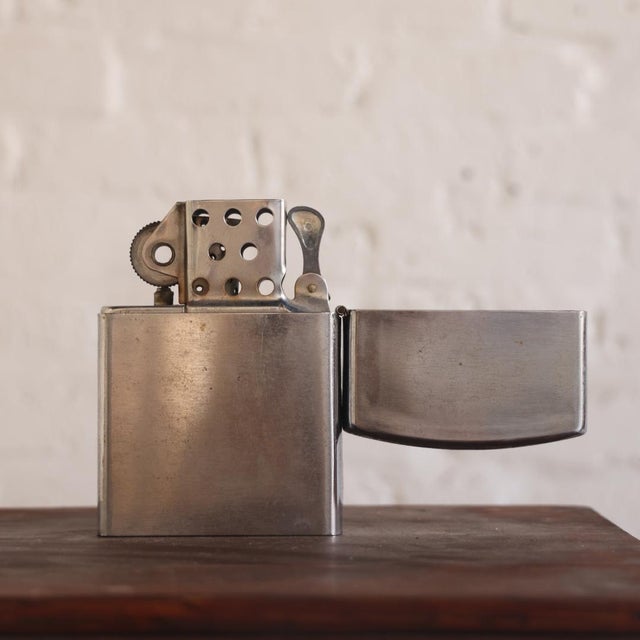 Traditional 1960s Belgian Tin XL Lighter For Sale - Image 3 of 5