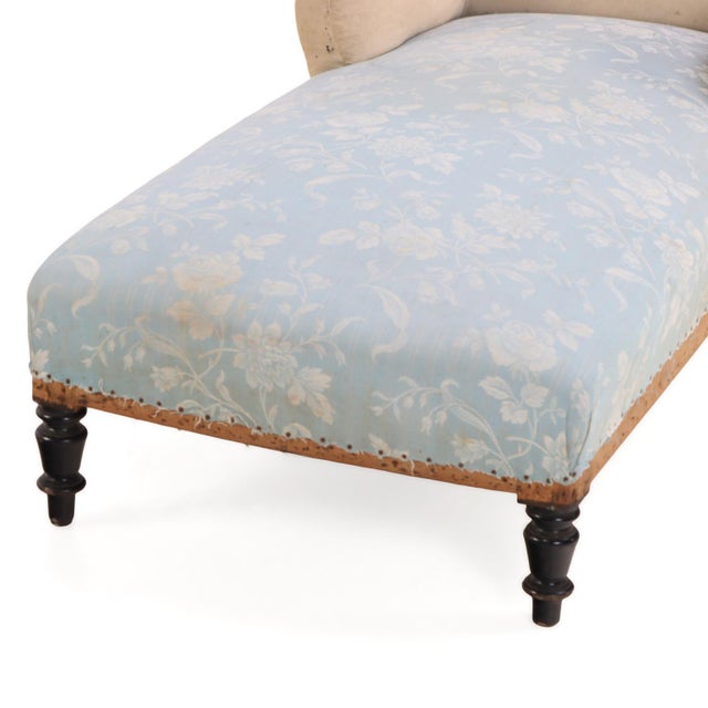 Wood French Napoleon III Chaise Longue With Turned Legs, C. 1860 For Sale - Image 7 of 7