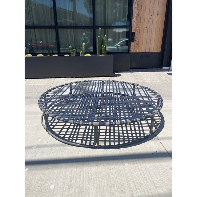 **Rare** Vintage Mid Century Modern "Layaround" Daybed Attributed to Brown Jordan Lei Around For Sale In Los Angeles - Image 6 of 16