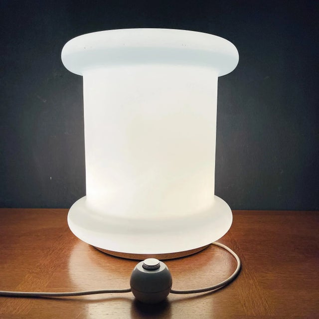 White Mid-Century Floor Lamp in White Glass, Italy, 1970s For Sale - Image 8 of 15