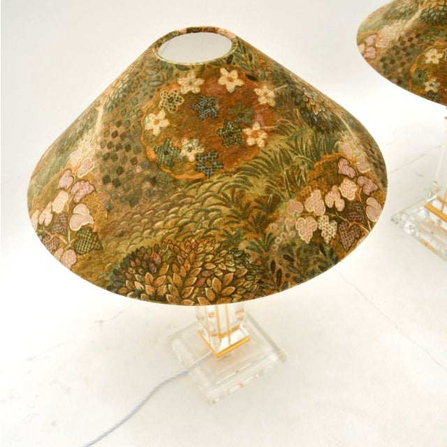 Vintage Italian Acrylic Glass Table Lamps, 1970s, Set of 2 For Sale - Image 4 of 11
