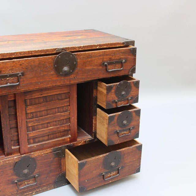 Brown 19th Century Japanese Edo Tansu Storage Chest For Sale - Image 8 of 18