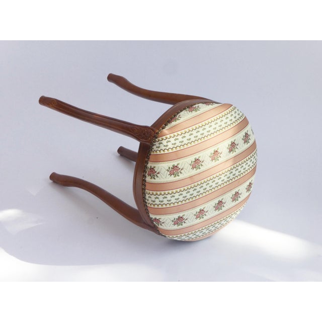 Wood Louis XV French Wooden Foot Stool with Romantic Floral Upholstery with Carved Legs, 1960s For Sale - Image 7 of 9