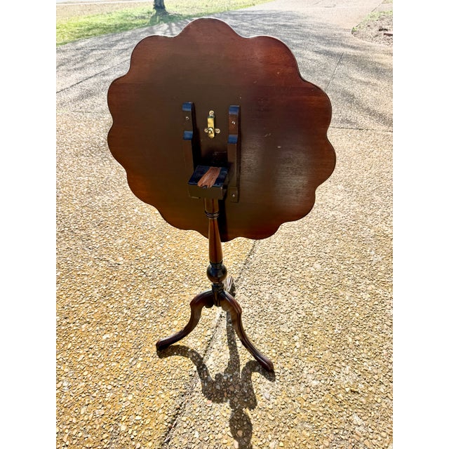 Late 18th Century Antique Chippendale Mahogany Tilt Top Table With Unique Design For Sale - Image 5 of 5