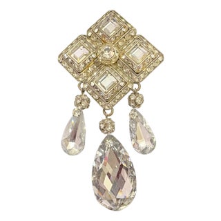 Art Deco-Style Large Rhinestone Rhombus Statement Brooch Pin With a Silver-Tone Finish For Sale