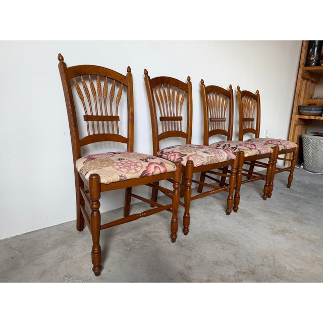 1980s Vintage Italian Country French Provincial Wheat Sheaf Back Dining Chairs – Set of 6 For Sale - Image 5 of 12