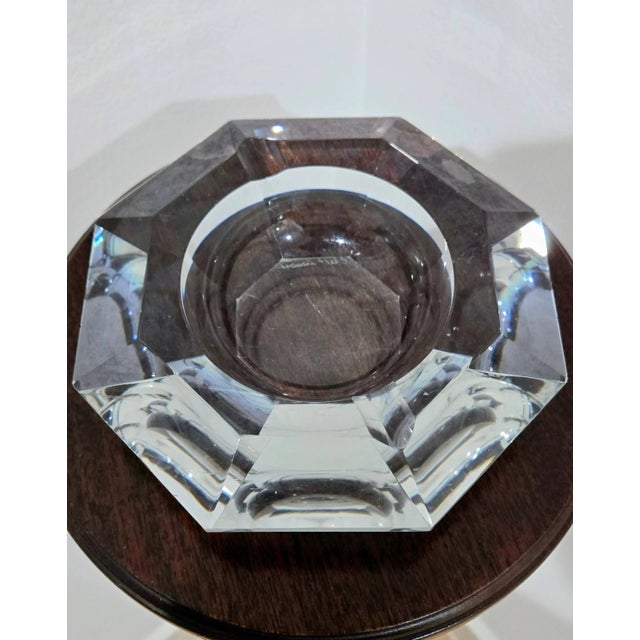 Elevate your space with this exquisite vintage crystal ashtray from Val Saint Lambert, Belgium’s renowned master...