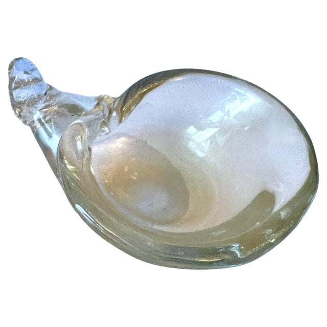 Mid 20th Century Italian Murano Glass Shell with Real Gold Flakes For Sale - Image 5 of 11