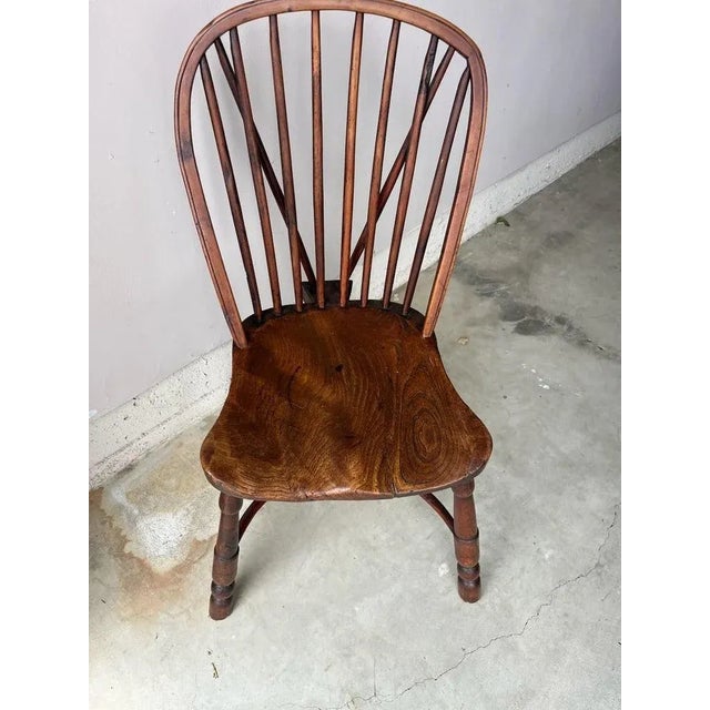 Late 18th Century 18thc Hand Carved English Bow Back Windsor Chair For Sale - Image 5 of 7