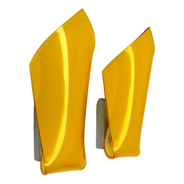 Vintage Italian Wall Lights, 1960s, Set of 2 For Sale