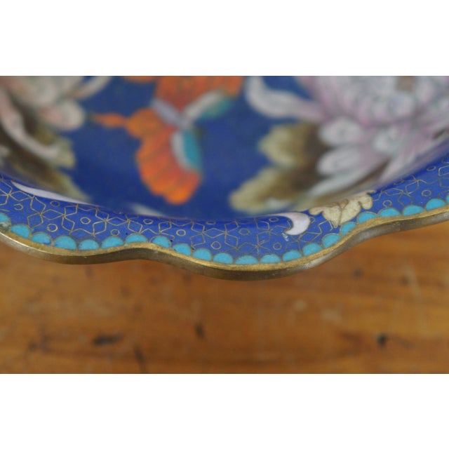 Mid 20th Century Chinese Cloisonne Floral Chrysanthemum Butterfly Scalloped Centerpiece Bowl For Sale - Image 4 of 12