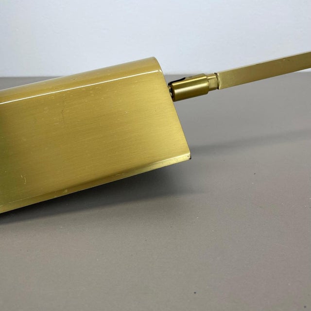 Large Swing Arm Brass & Acrylic Glass Wall Light in the style of Stilnovo, Italy, 1970s For Sale - Image 15 of 18