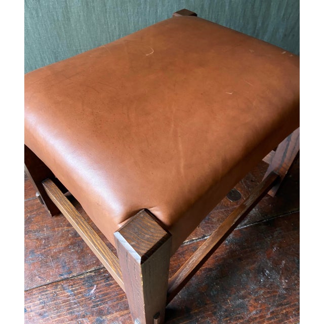 Chestnut 1990s Warren Hile Studio Mission Oak Leather Ottoman or Bench For Sale - Image 8 of 9