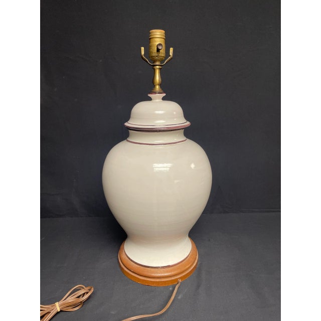 White 1960s Country Colonial Faience Table Lamp For Sale - Image 8 of 11