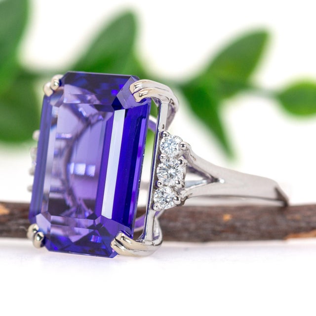 Art Deco 12cts Statement Tanzanite Ring with Natural Diamond Accents in 14k Gold Em 16x12mm, Size 6.75 For Sale - Image 3 of 7