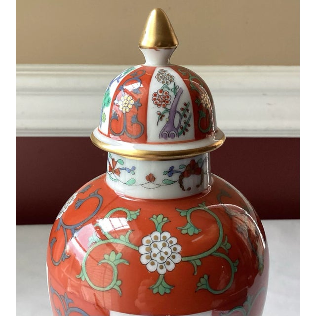Vintage Herend Porcelain Lidded Urn – Red Dynasty Siang Rouge, #6583, Hand-Painted Hungary For Sale In Washington DC - Image 6 of 11